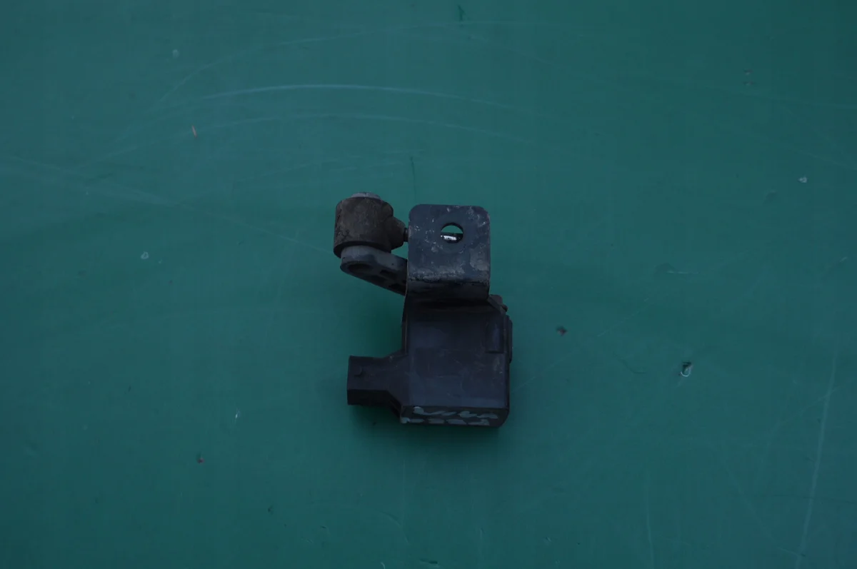 Aston Martin 4G43-13K070-AB Gebruikt