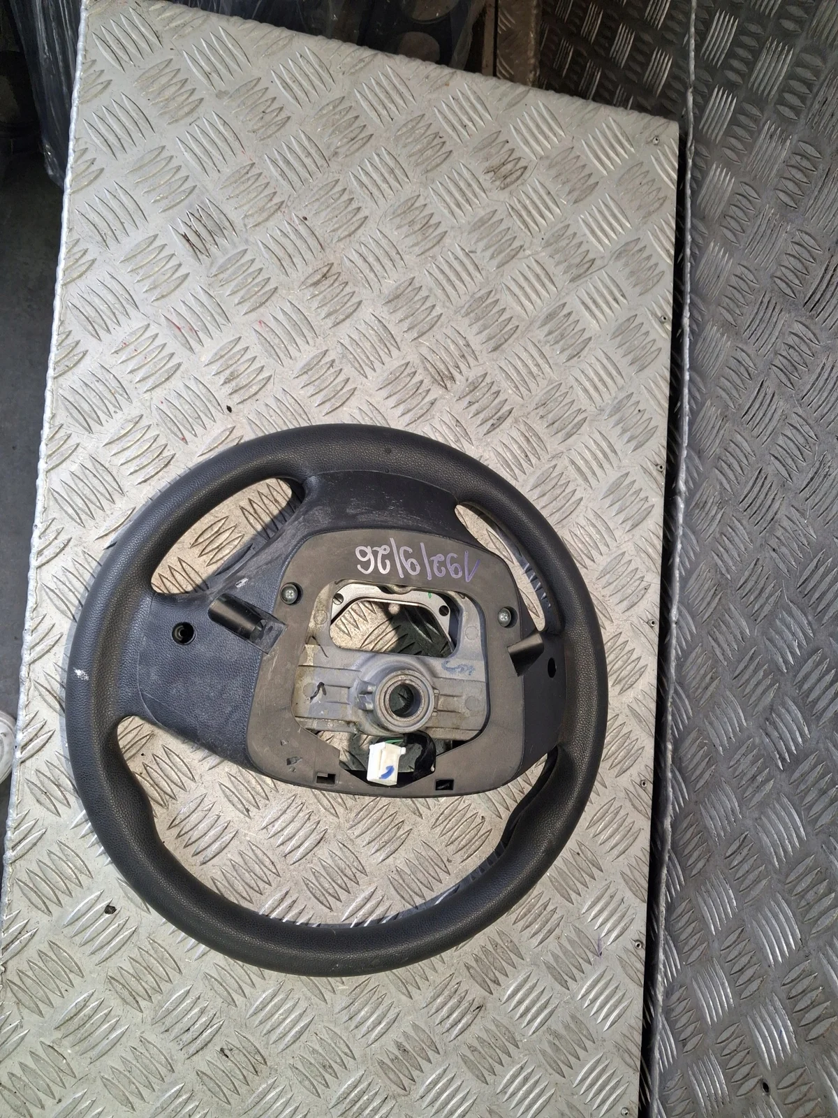 Volante Hyundai i10 IA 56110B-9000PYN Usado image 4