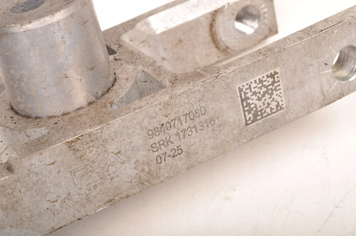 Support boîte arrière Peugeot E-3008 III 9840717080 image 5