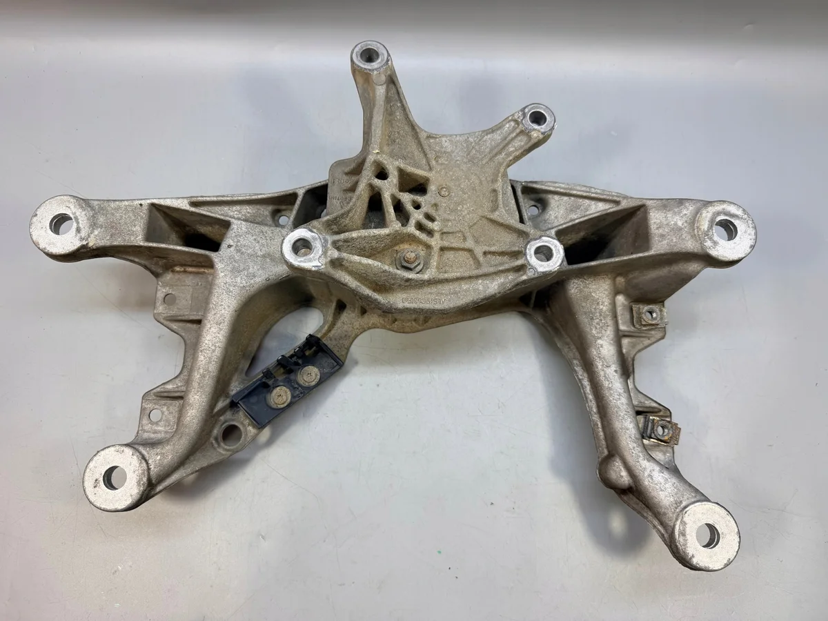 Audi A4 B9 A5 F5 8W Gearbox Mount Used