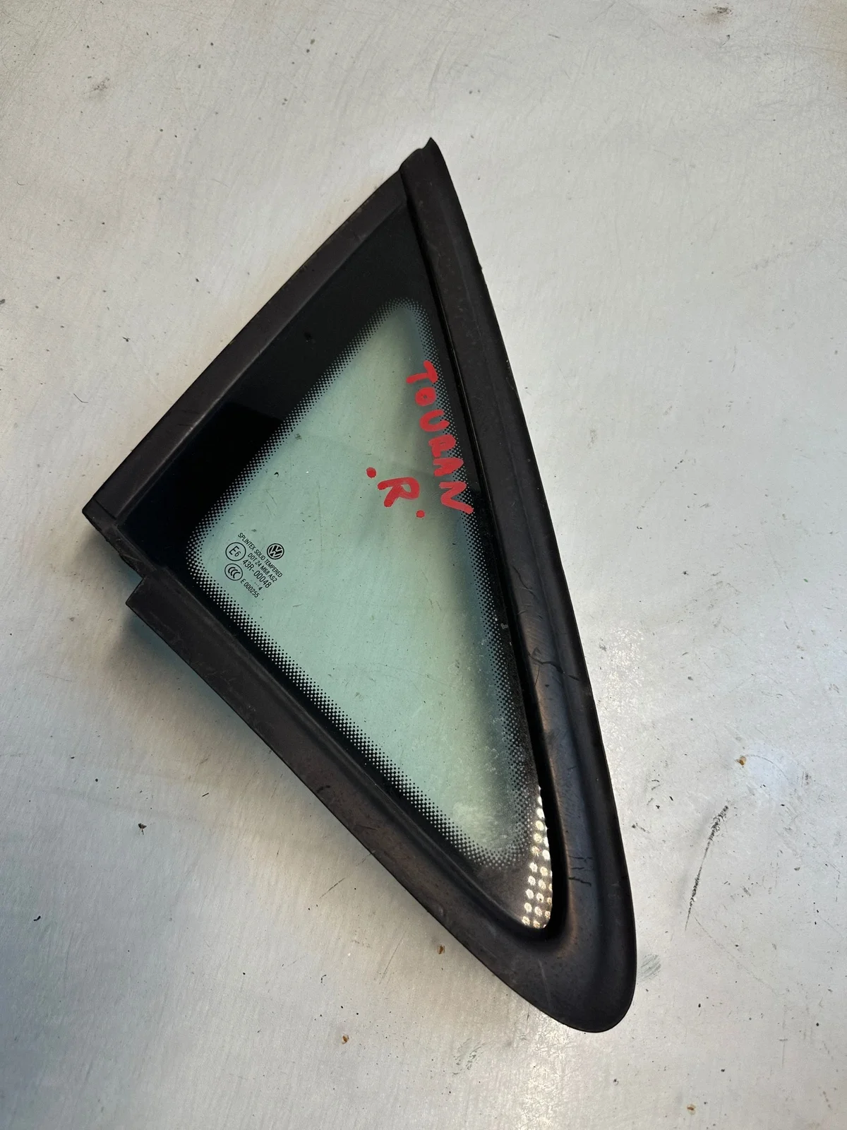 Volkswagen Touran Front Right Triangle Panel