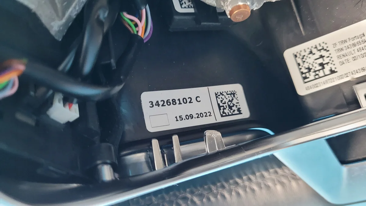 Renault Captur II Lenkrad Schaltwippen 484002314R image 5