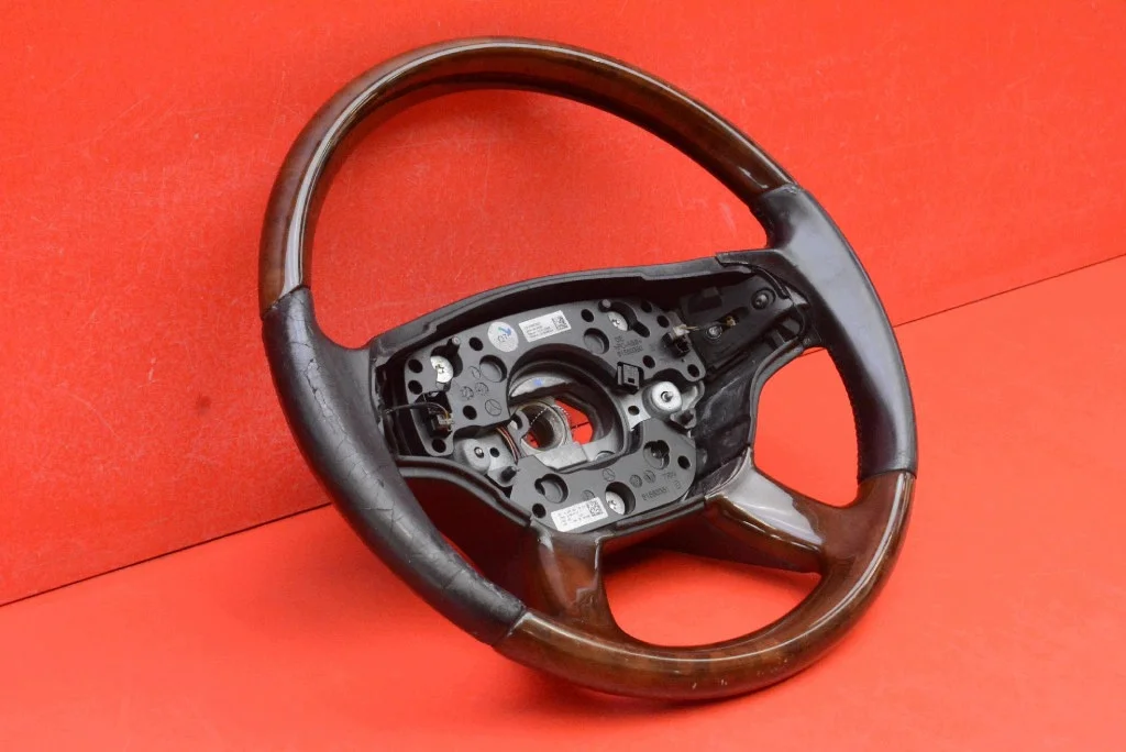Nahkaratti puuosilla Mercedes S-W221 image 3