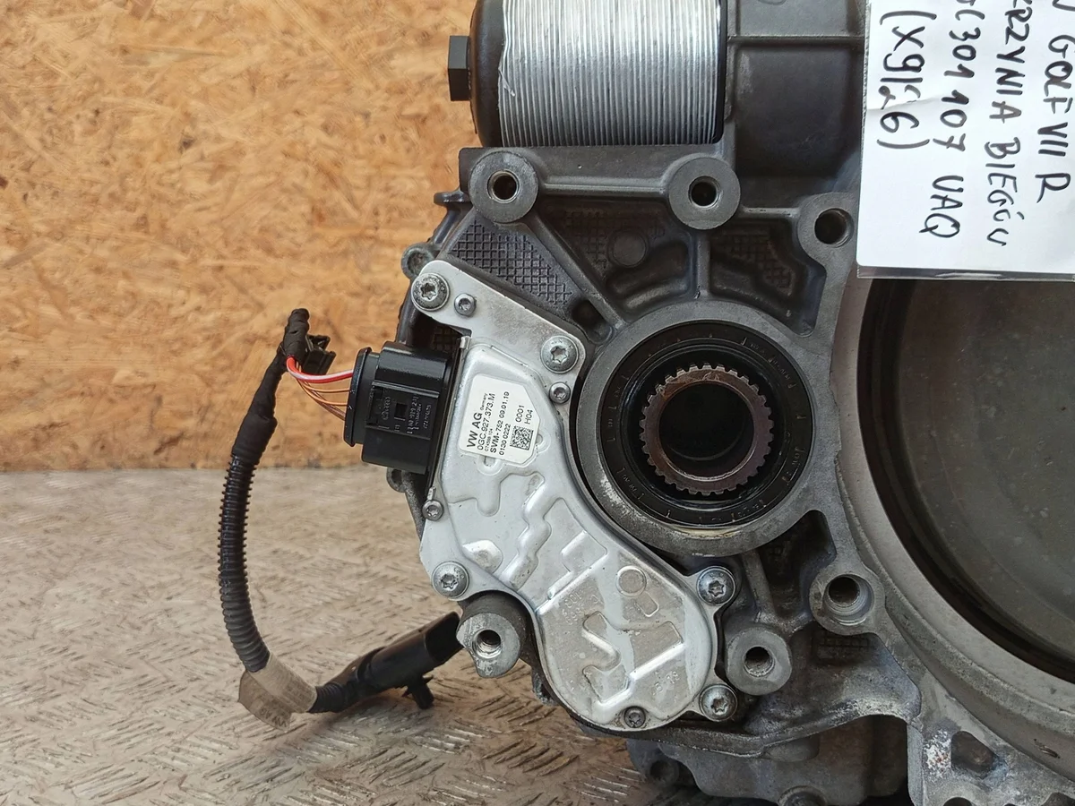 Getriebe VW Golf VII R DSG DQ381 0GC301107 image 4