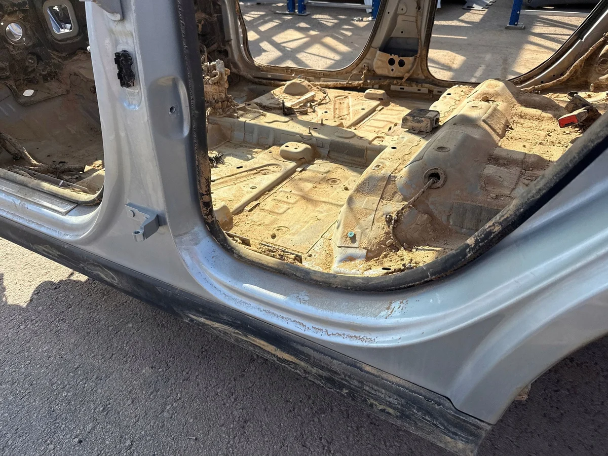 Panneau latéral gauche Mercedes-Benz ABI38872 image 3
