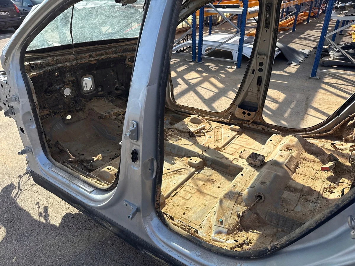 Panneau latéral gauche Mercedes-Benz ABI38872 image 4