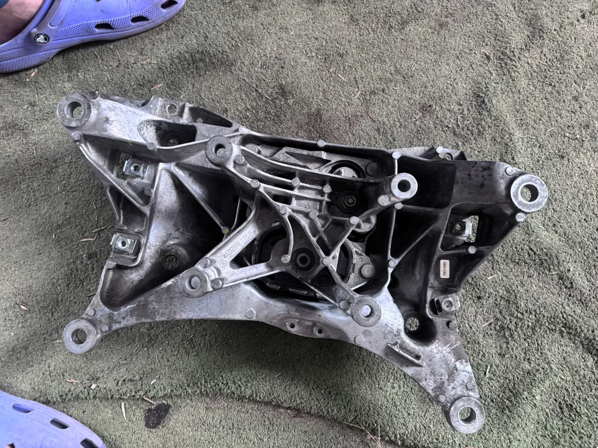 Soporte caja cambios Audi A6 C8 4K0399263P