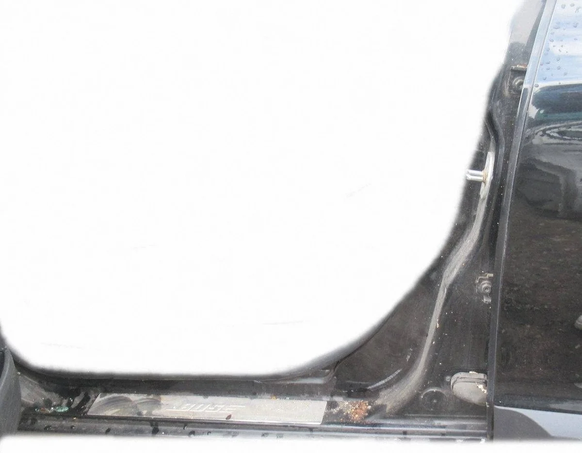 Renault Megane III middenstijl links dorp