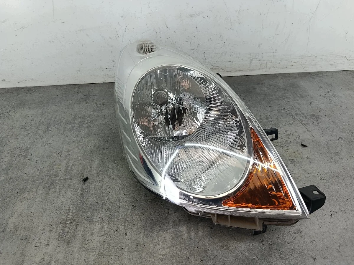 Used Right Headlight Nissan Note I 20-B039 TYC