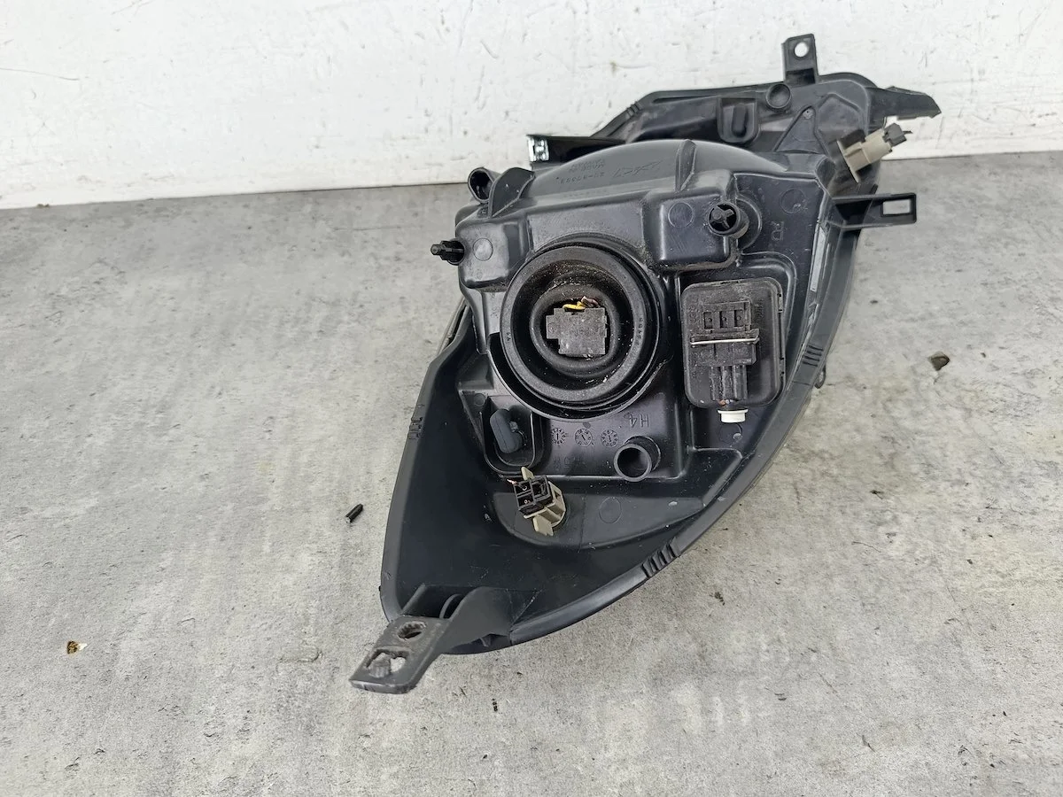 Used Right Headlight Nissan Note I 20-B039 TYC image 3