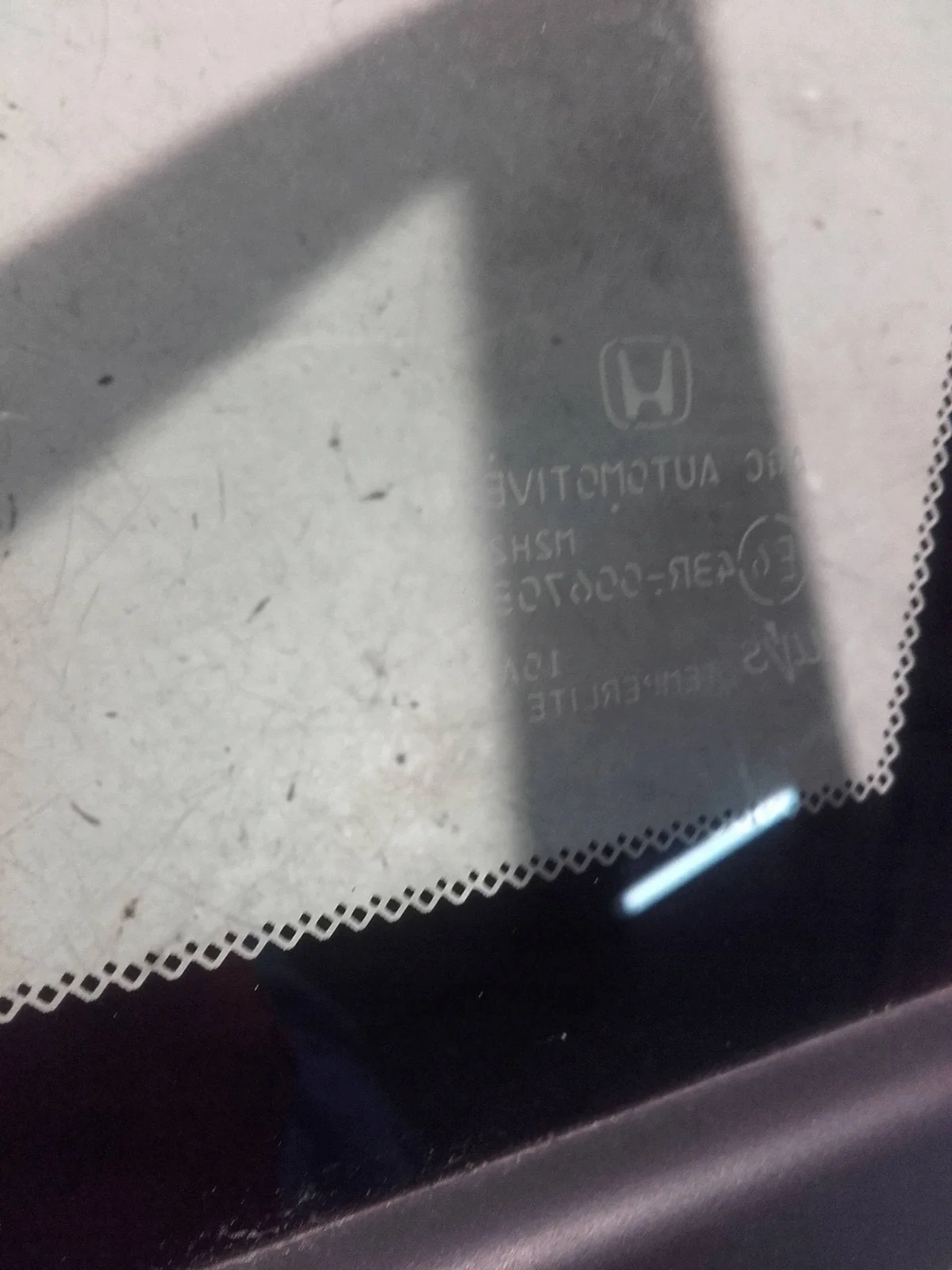 HONDA JAZZ V Triángulo Derecho Usado OE image 3