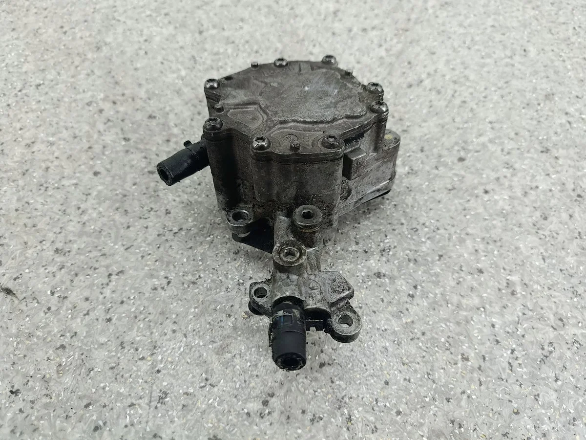 Vakuum Pumpe Audi A4 B6 1.9 TDI 038145209M image 3