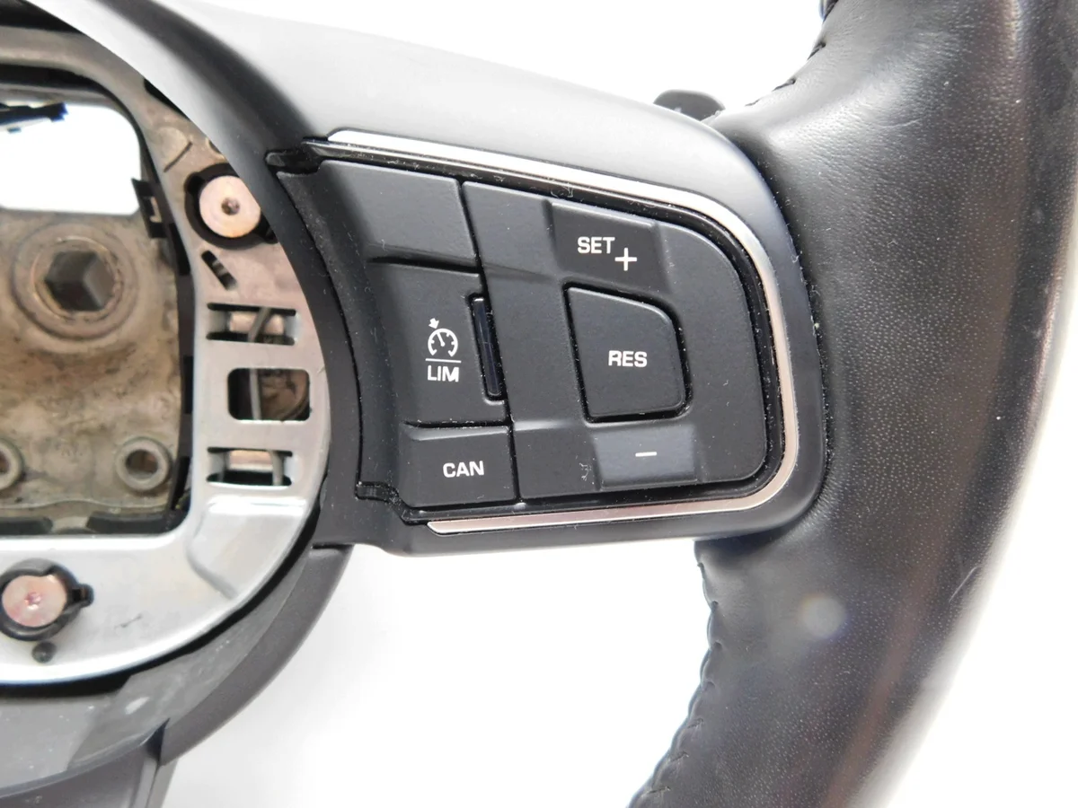 Ohjauspyörä Jaguar XE X760 (2015-2019) image 5