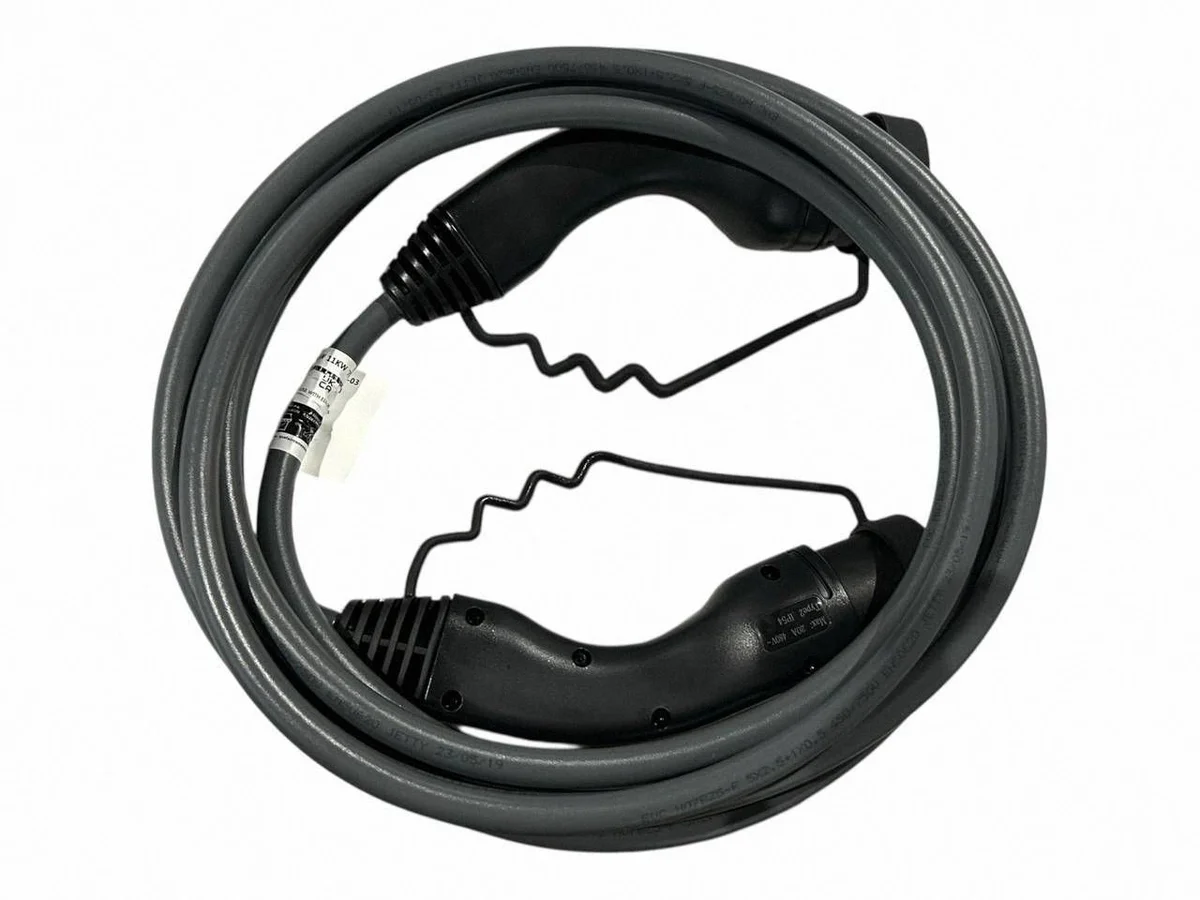 BMW X5 G05 Charging Cable OEM 7827899 image 3