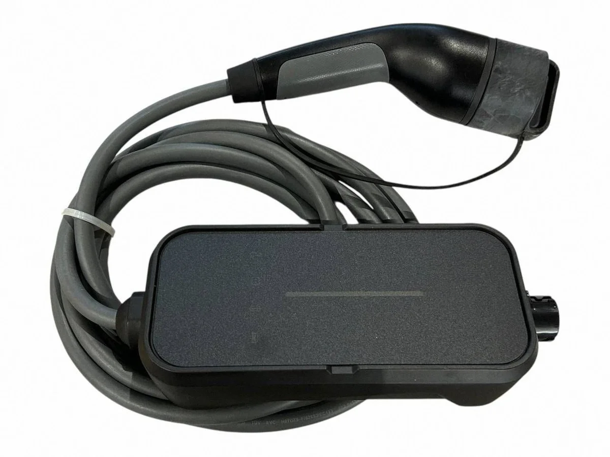BMW X3 G01 Charging Cable OEM 8490509