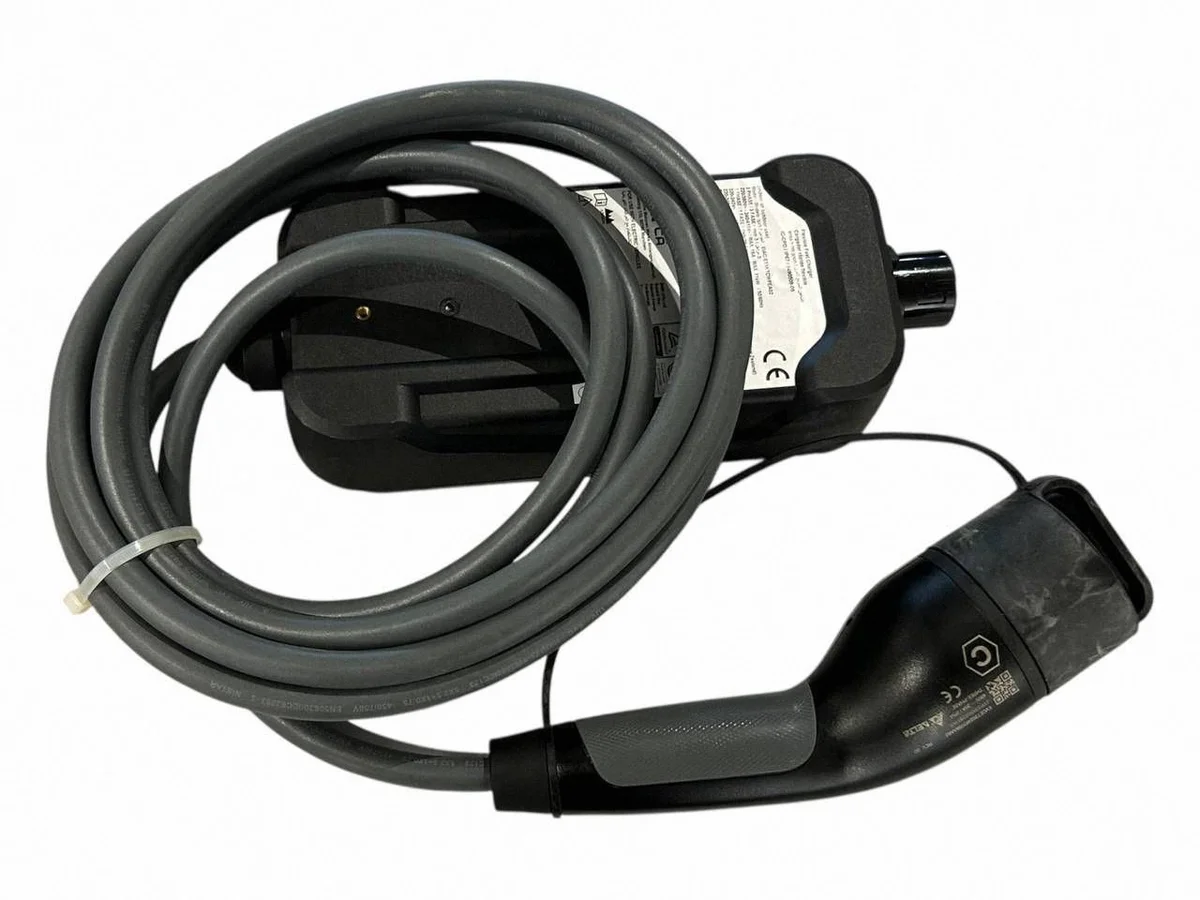 BMW X3 G01 Charging Cable OEM 8490509 image 3