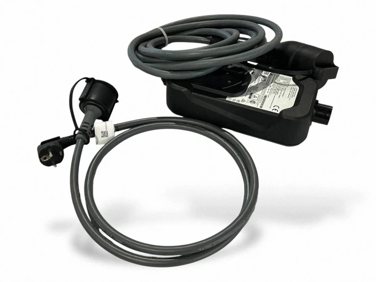 BMW iX Charging Cable 8490521 Used image 9