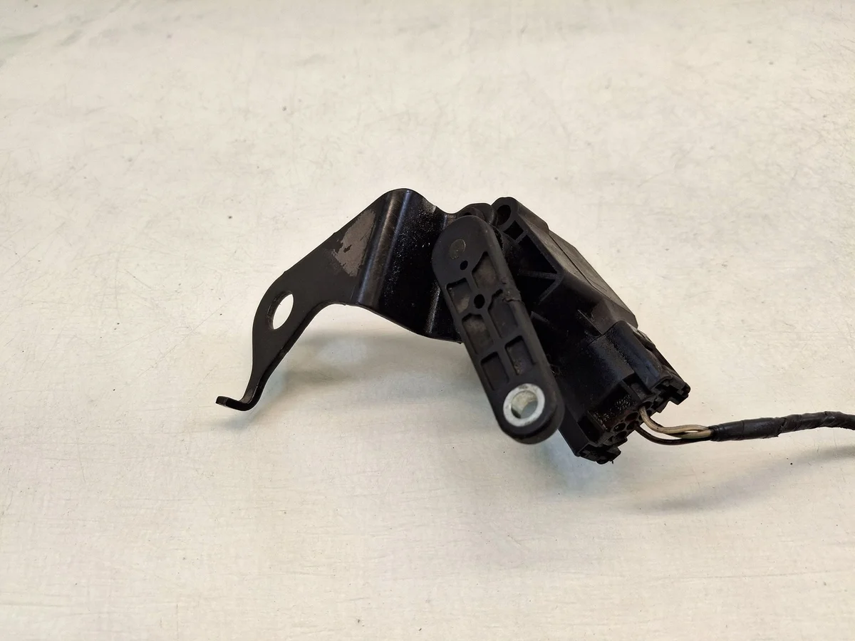 BMW X3 E83 Sensor Nivelación Luces 6784701 image 6