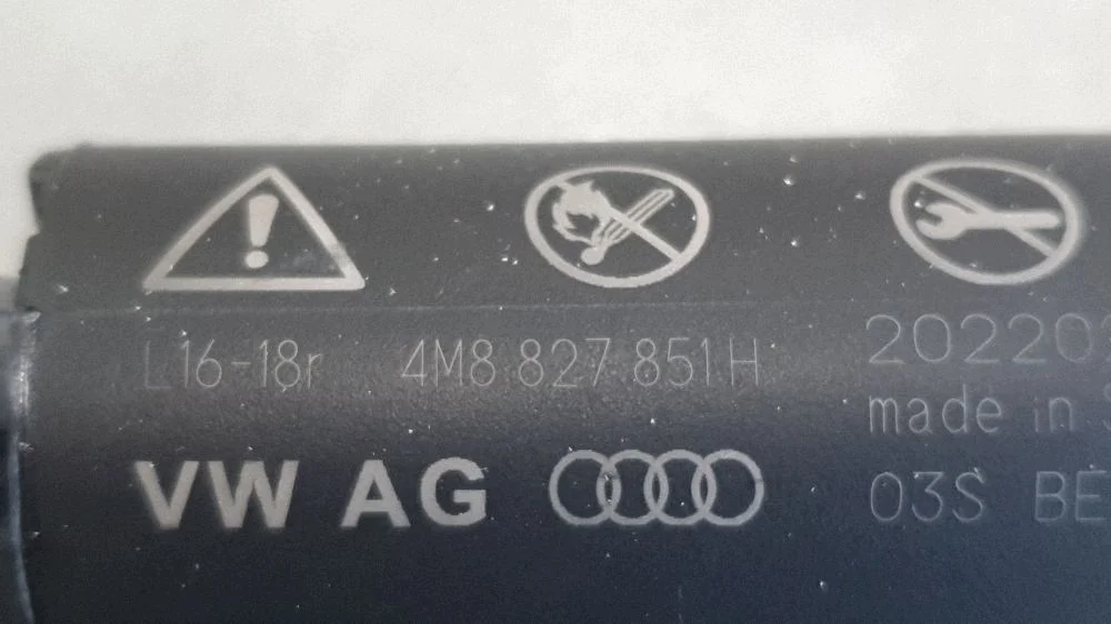 Audi Q8 elektrischer Heckklappen-Stellmotor 4M8827851H image 5