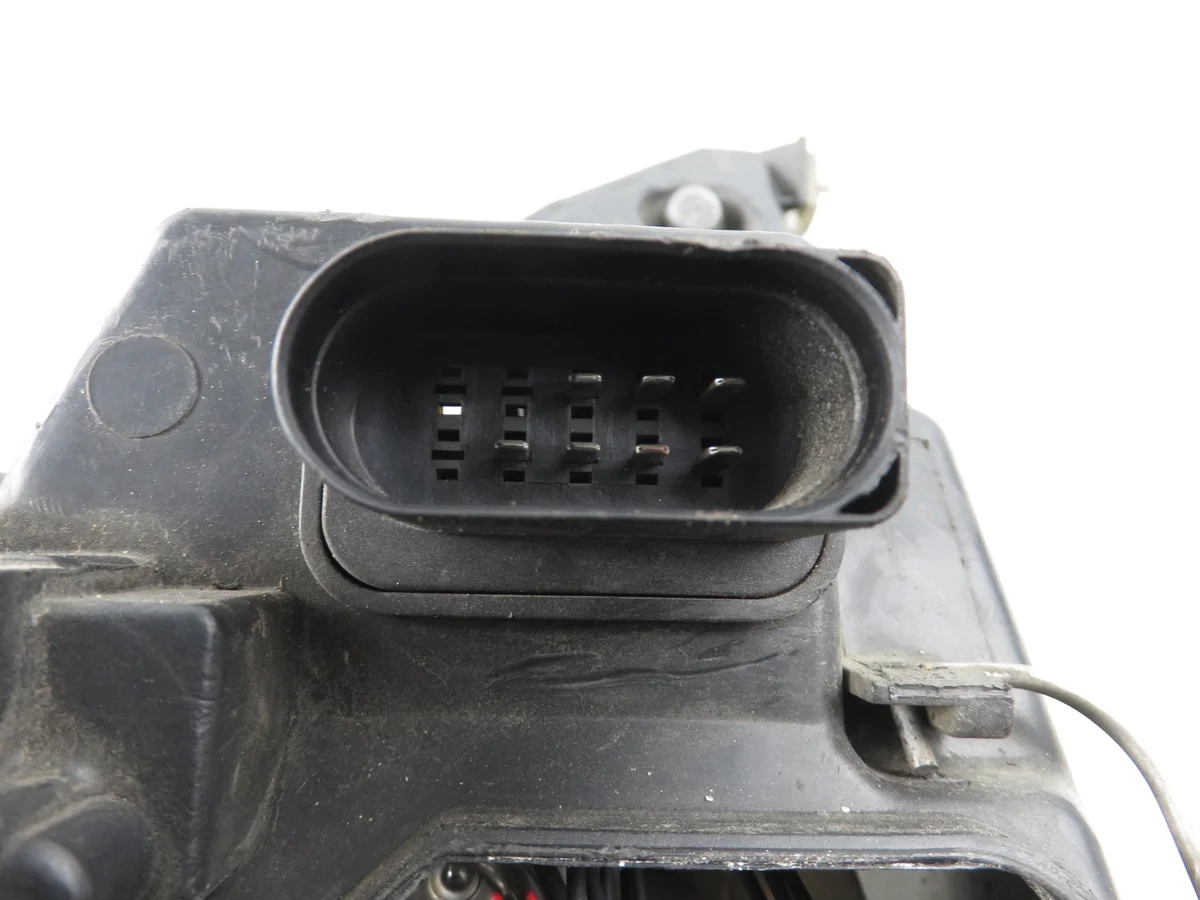Faro Izquierdo Ford Focus Mk1 Usado image 7