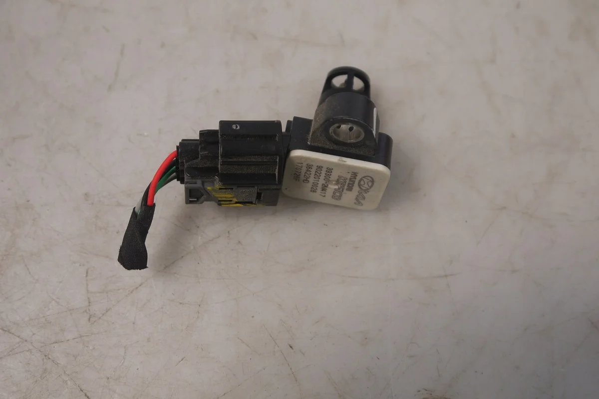 KIA Sportage V NQ5 MAP Sensor 39300-2M417 image 3