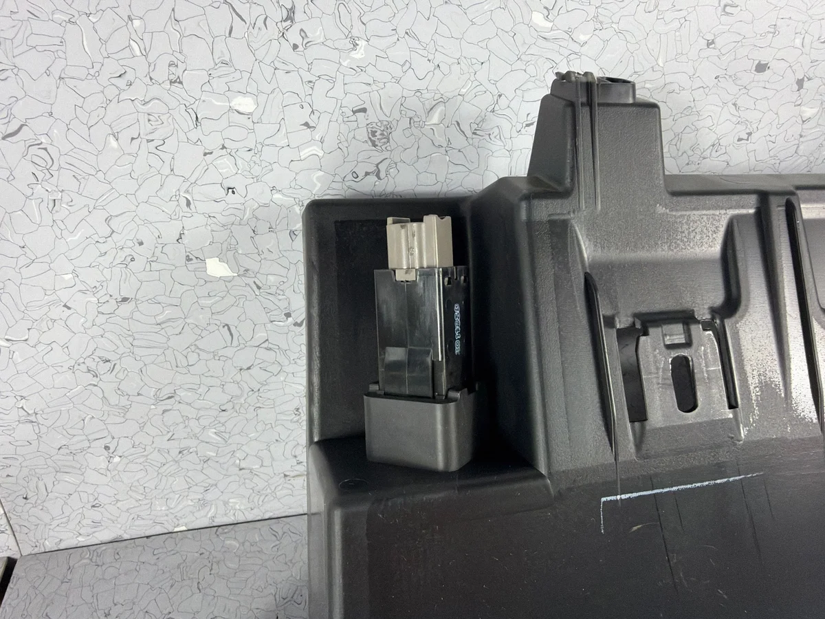 Dashboard deel Nissan Qashqai 68520HV50A image 5