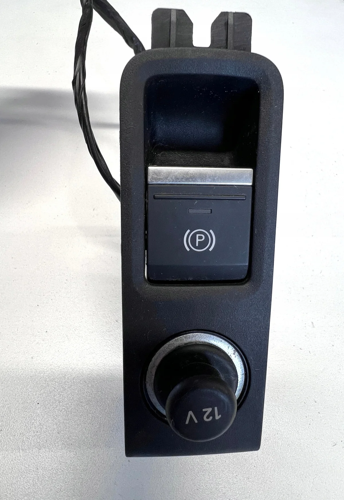 Audi A3 8Y 2023 sigarettenaansteker 12V