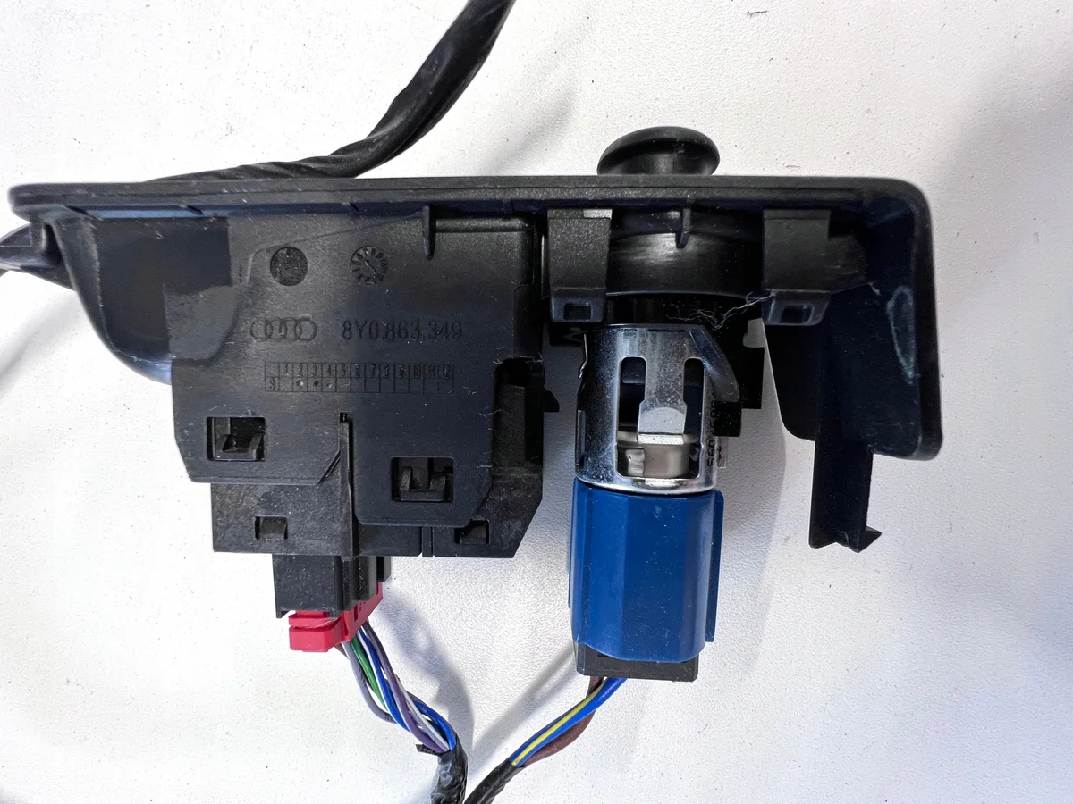 Audi A3 S3 RS3 8Y 2023 Tomada 12V image 4