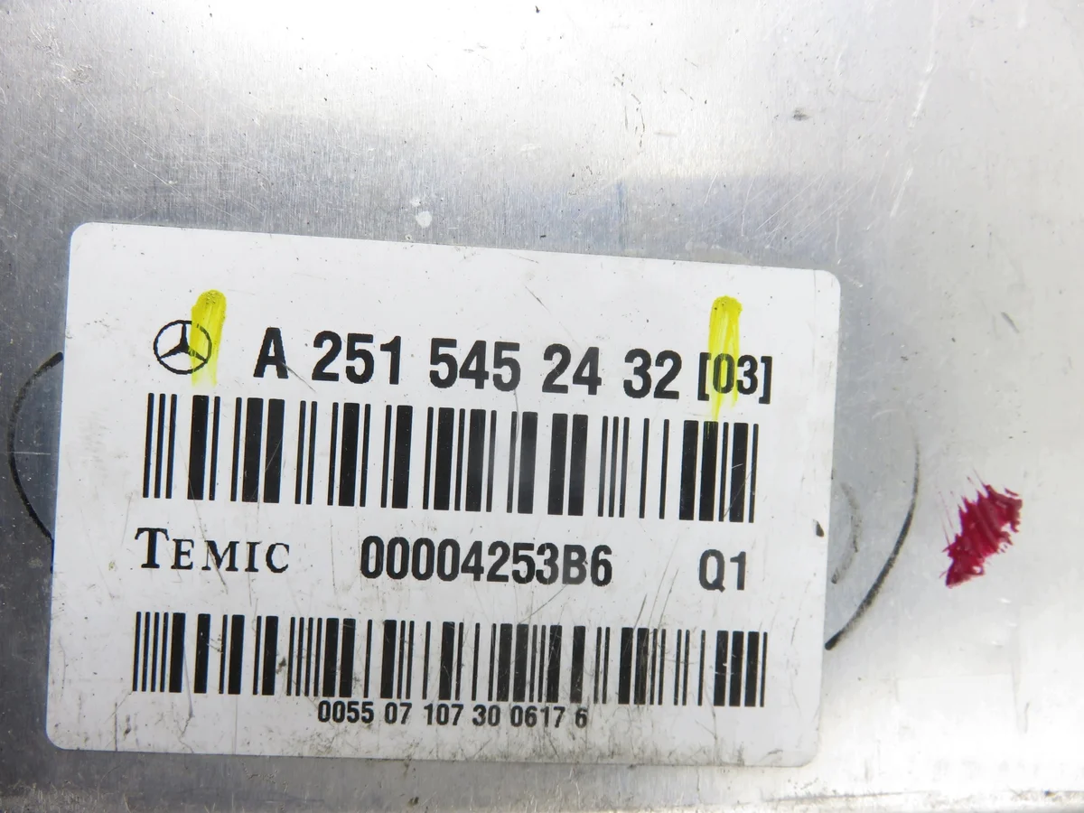 Mercedes-Benz GL (X164) Suspension Control Unit thumbnail 3