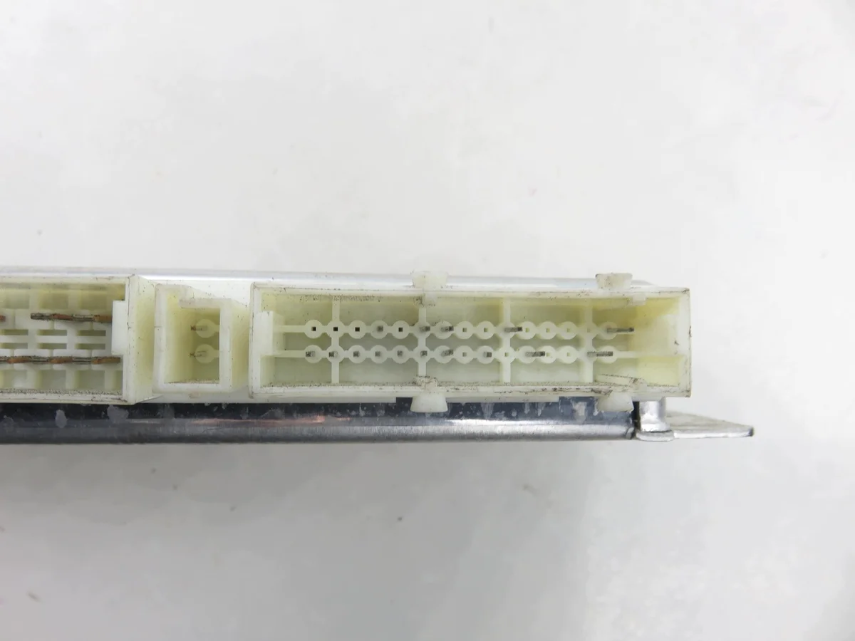 Mercedes-Benz GL (X164) Suspension Control Unit thumbnail 5
