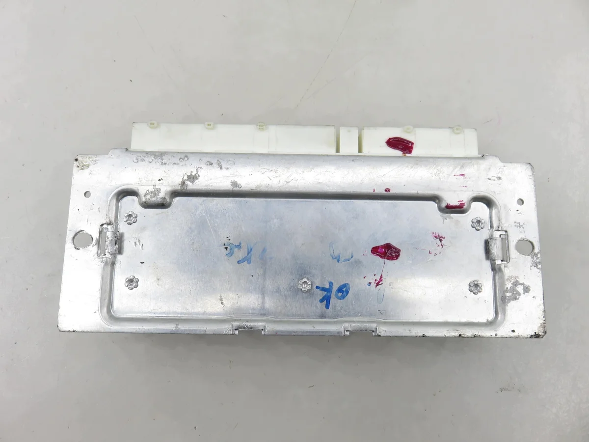 Mercedes-Benz GL (X164) Suspension Control Unit thumbnail 6