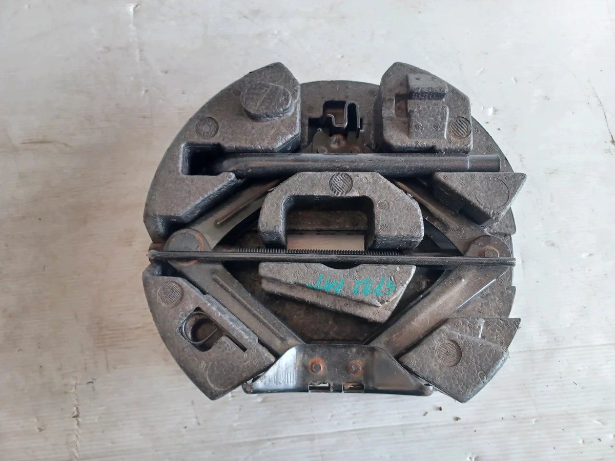 Ford Focus MK3 Macaco Kit Reparação BM51-17009-EB