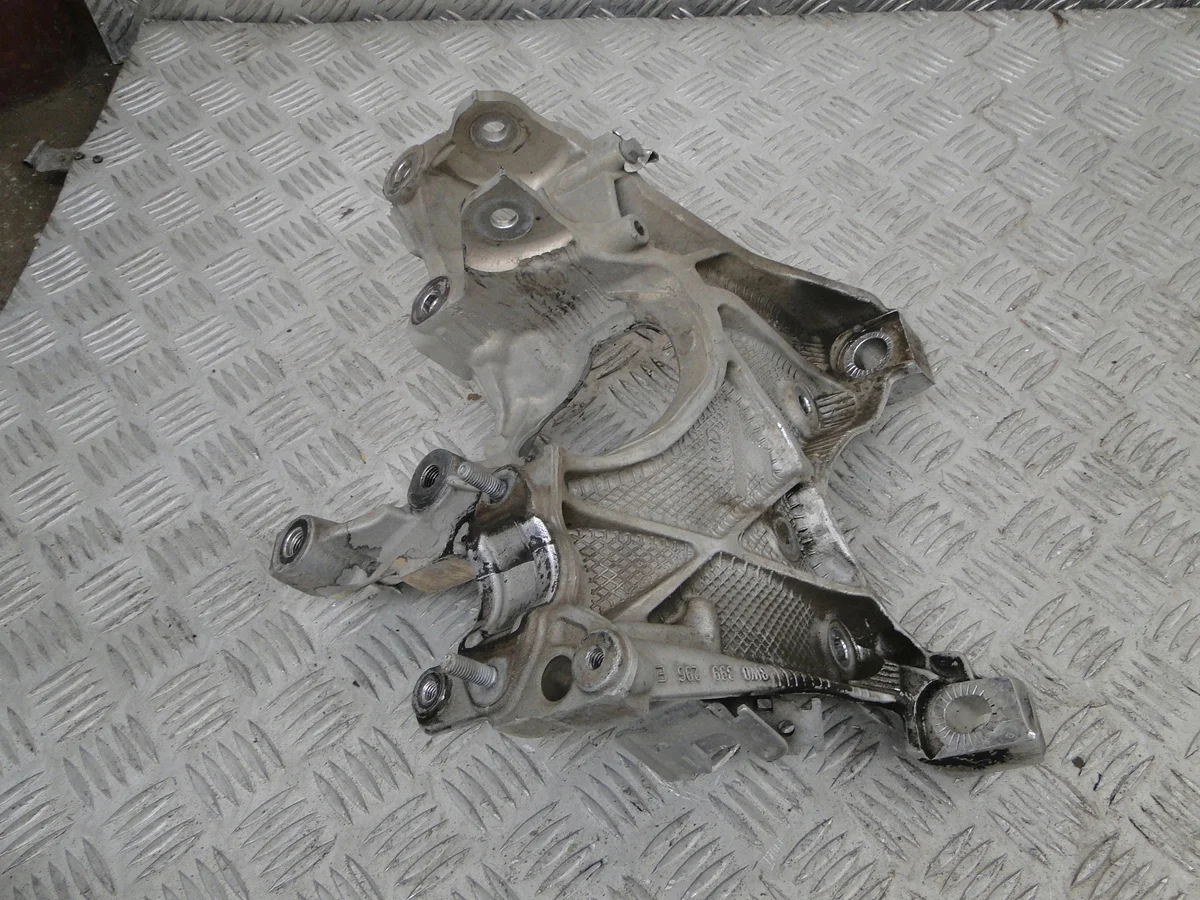 Audi A4 B9 Automatic Transmission Mount image 3