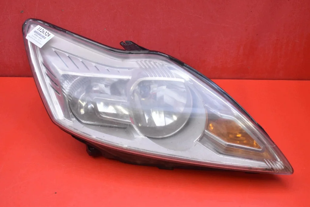 Höger strålkastare Ford Focus MK2 08-11