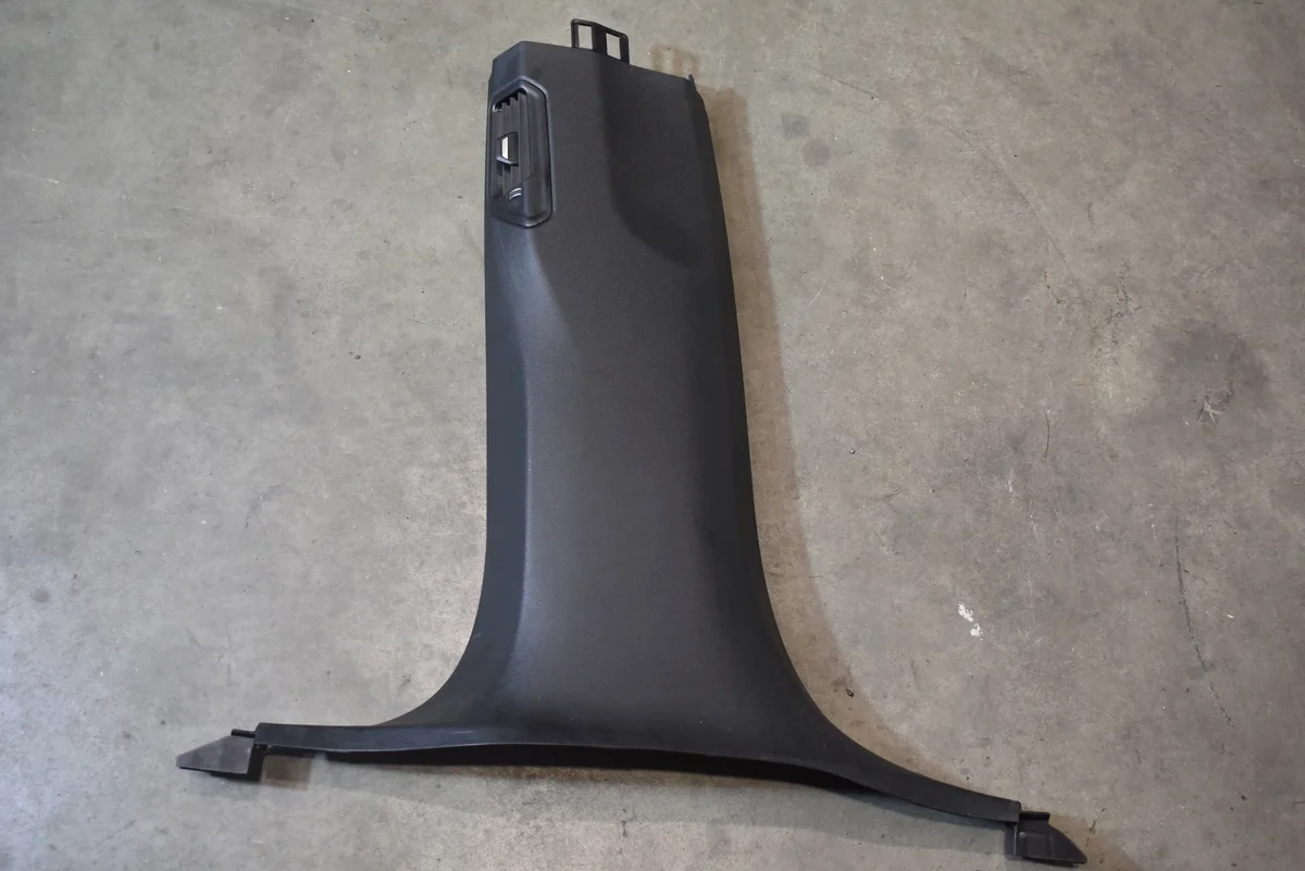 BMW X7 G07 G05 B-stijl paneel links
