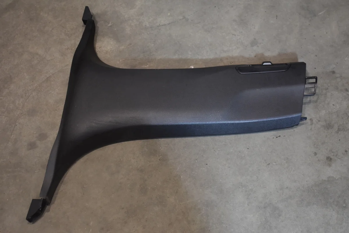 BMW X7 G07 G05 B-Säulenverkleidung links gebraucht image 4