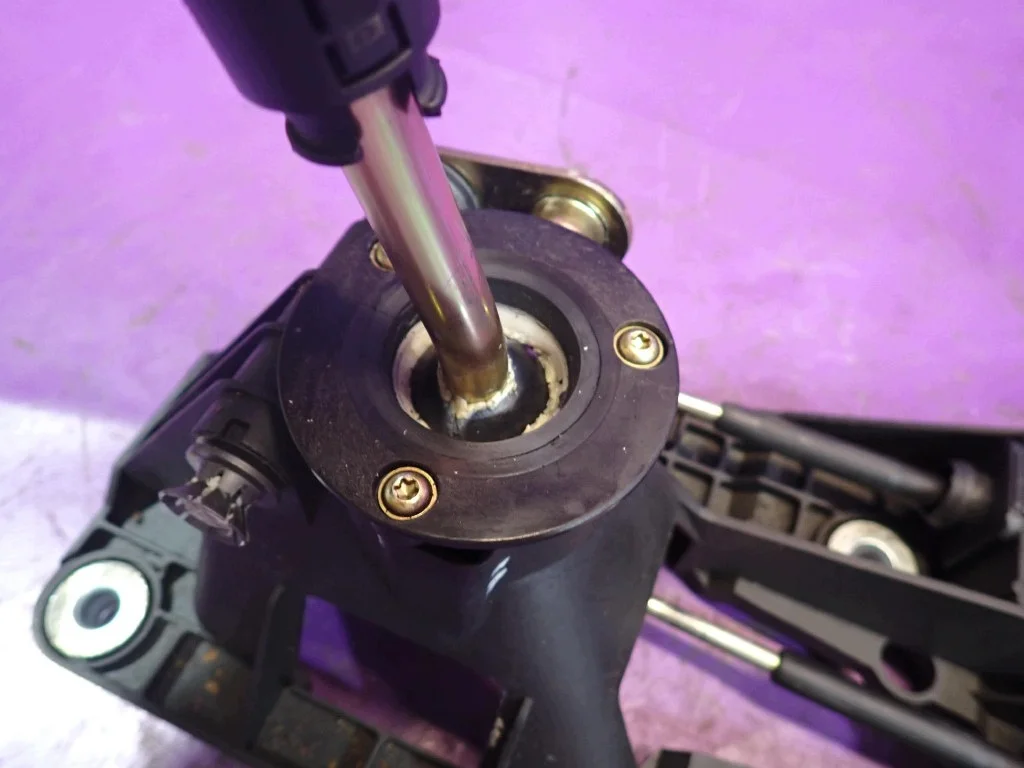 Volvo V40 00-02 1,9 D Schalthebel image 3
