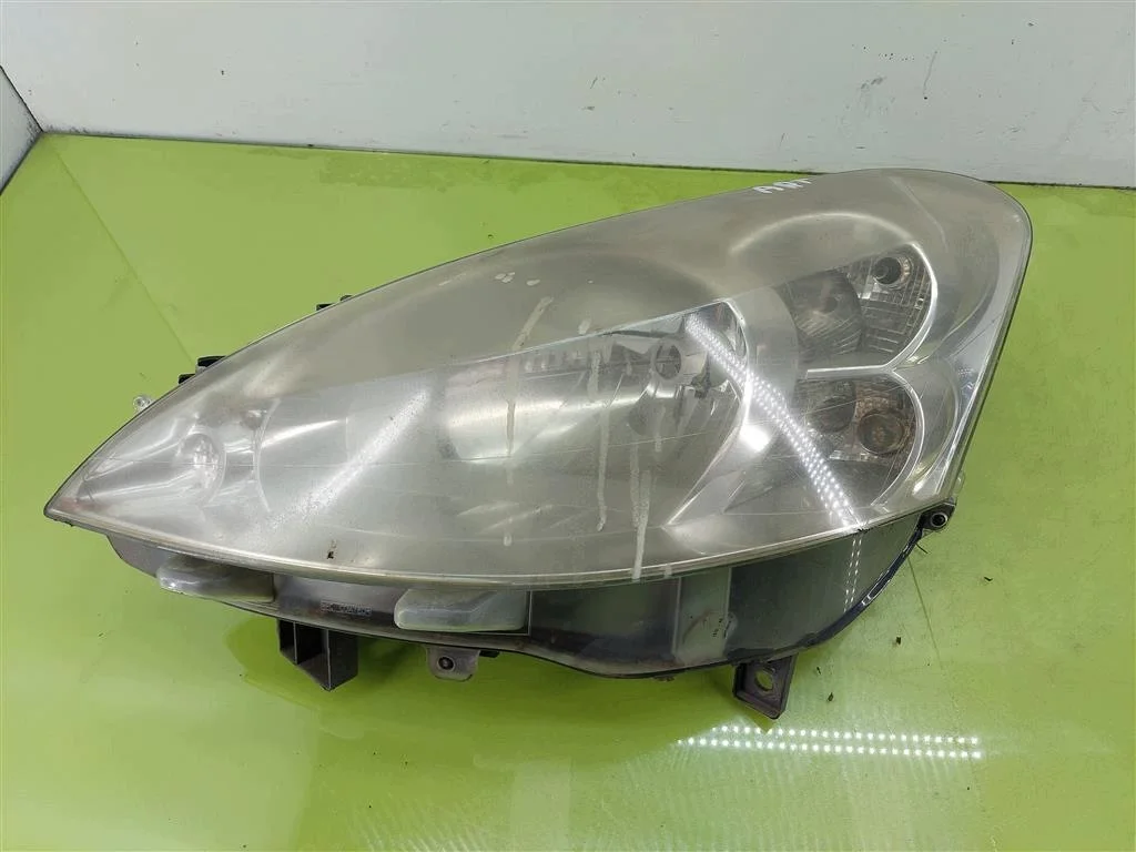 Farol Esquerdo Peugeot Partner II Usado