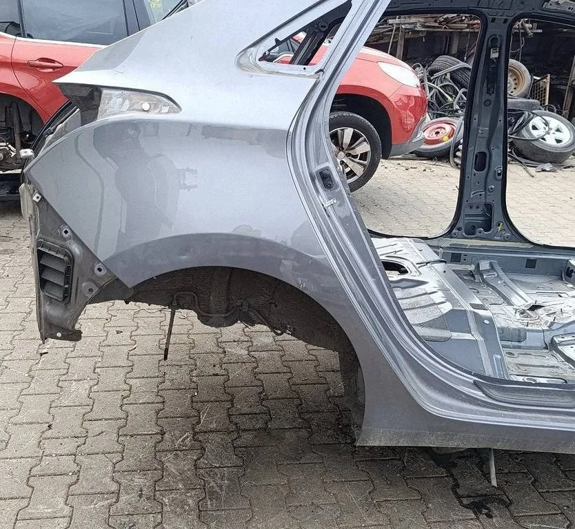 Hyundai i30 II HB 12-16 takalokasuoja oikea