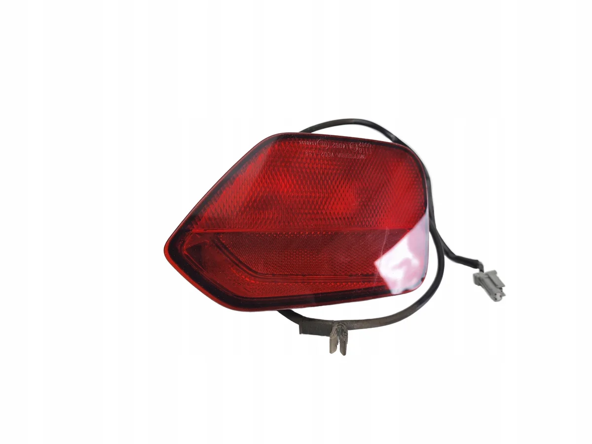 Luz de Nevoeiro Subaru OE 84913AL130 Usada image 3
