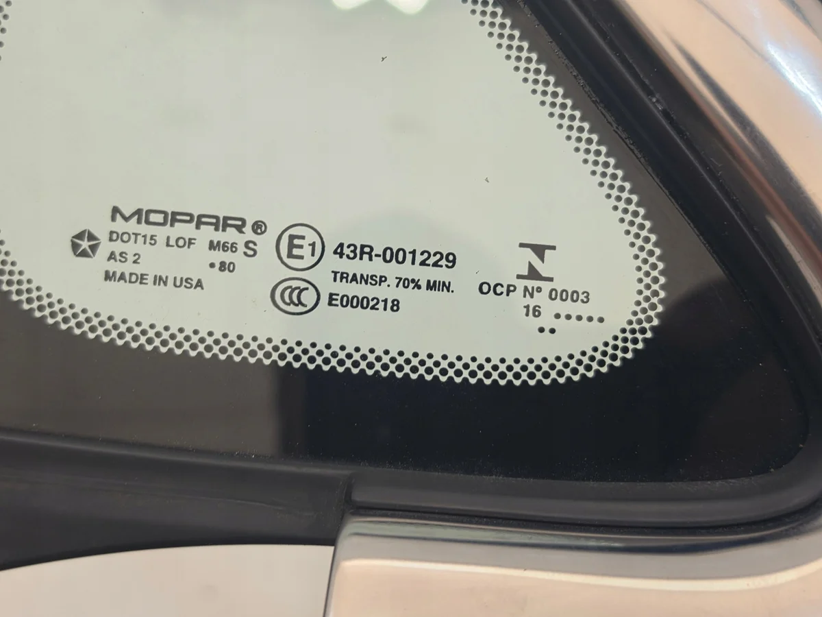 Chrysler Pacifica 17- Dreieckscheibe Rechts Vorne image 10