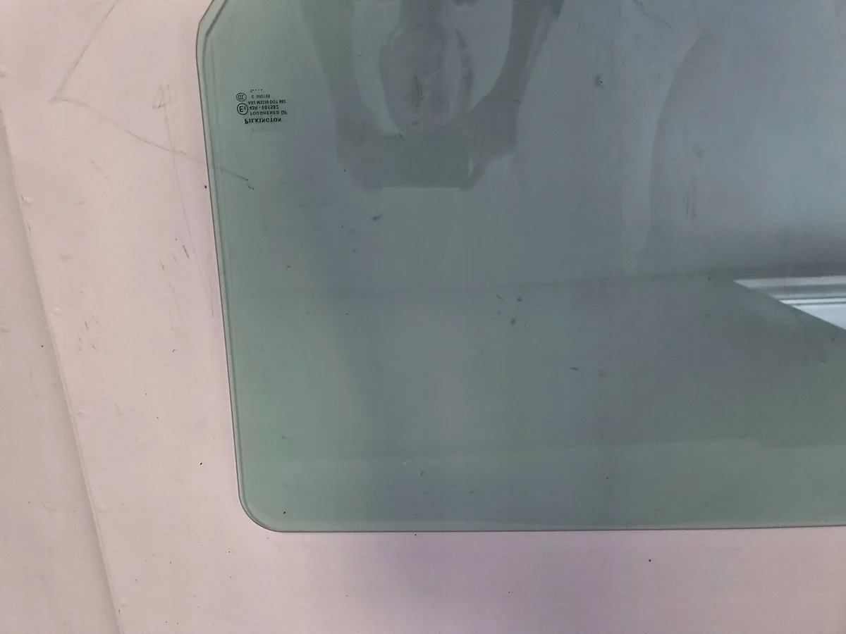 Nissan Cab Star Türscheibe vorne gebraucht 43R001582 image 3