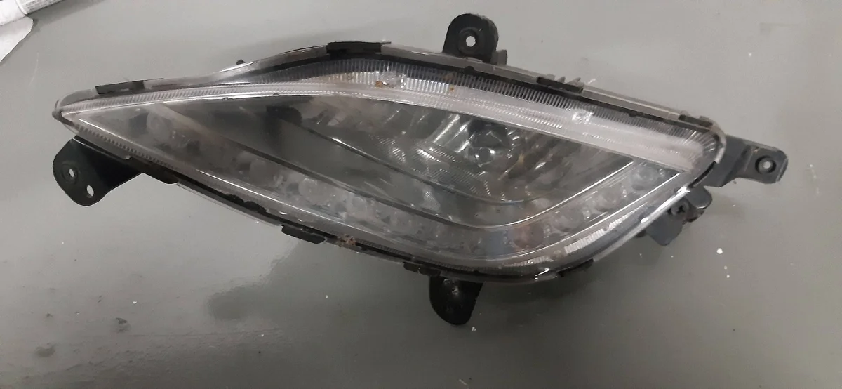 Faro Izquierdo Hyundai i30 FTK39985