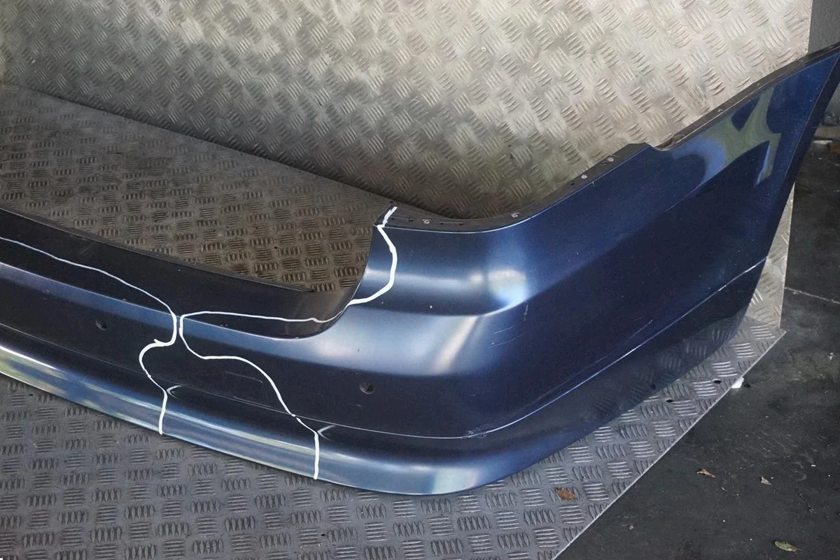 BMW E61 LCI Heckstoßstange Leiste PDC A76 image 3