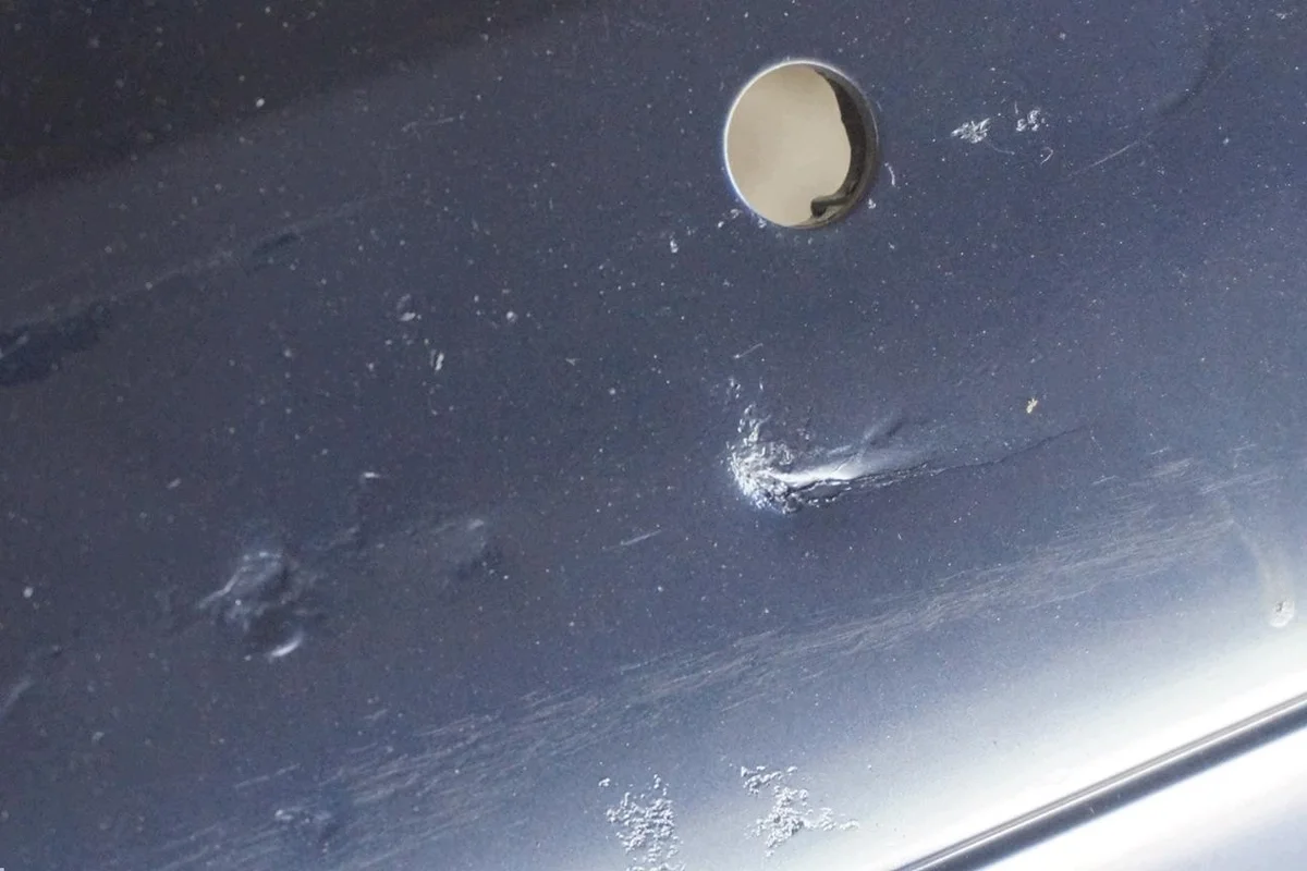 BMW E61 LCI Heckstoßstange Leiste PDC A76 image 8