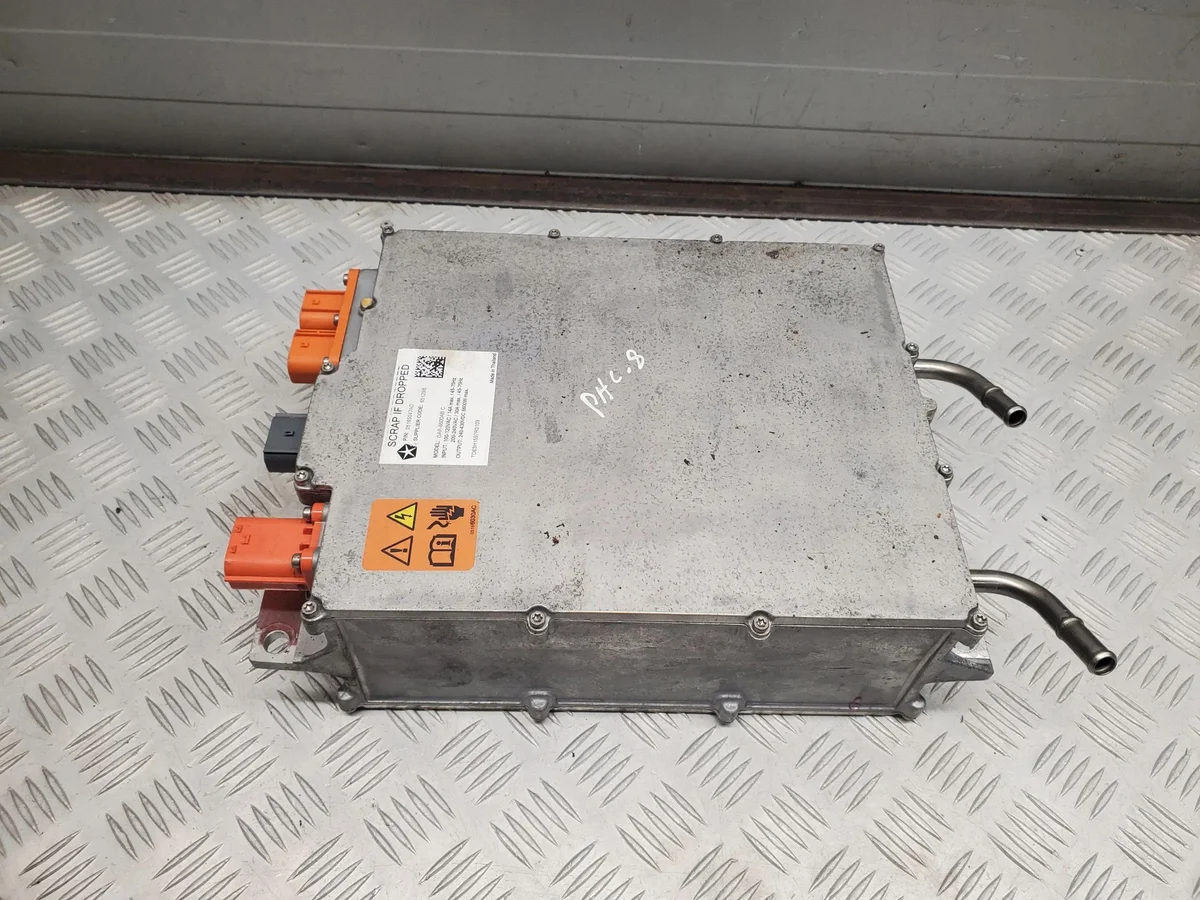 Chrysler Pacifica 2018 Computer Module 05185047AD