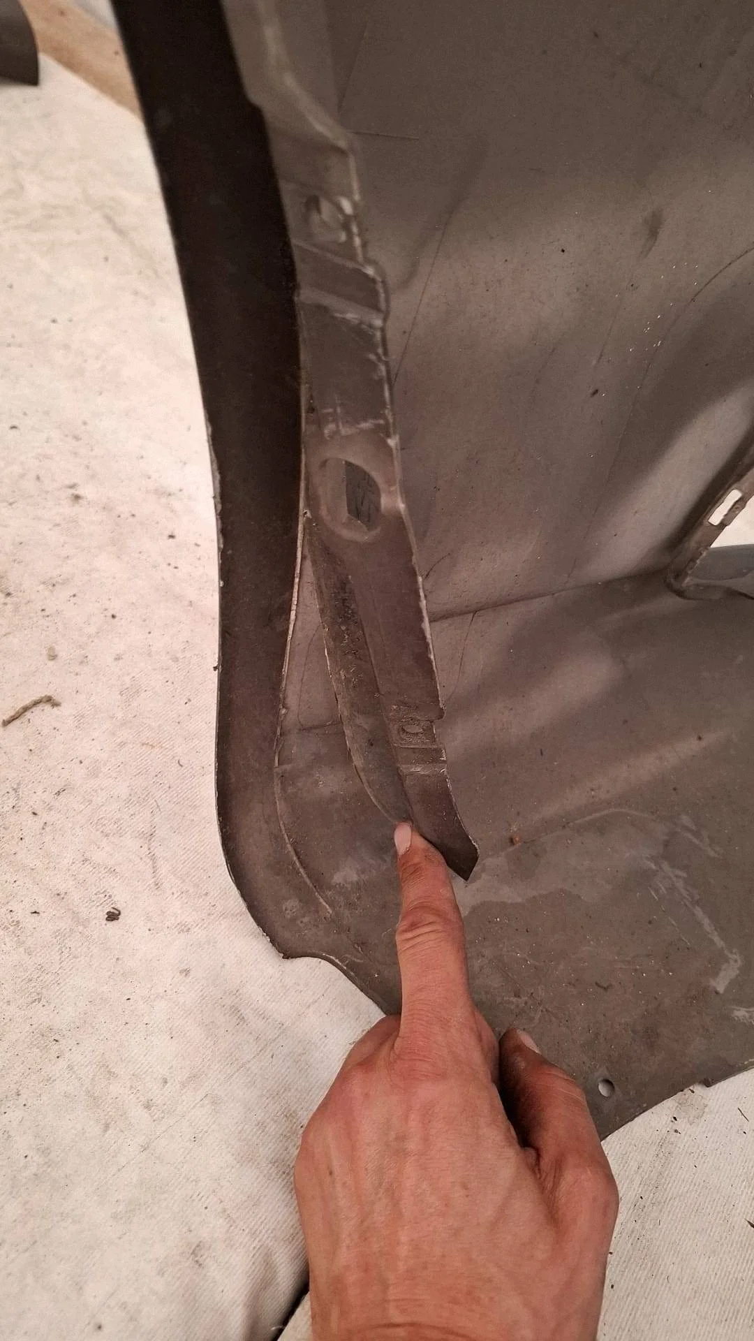 Skoda Octavia II Front Bumper 1Z0807221M Used image 4