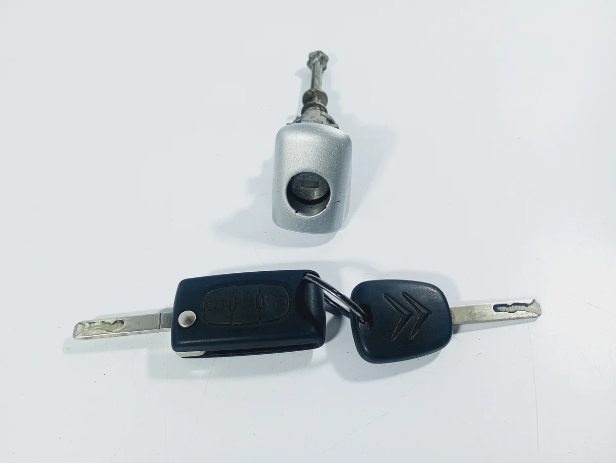 Serrure porte Citroen C4 1 I 04-11 M3S158