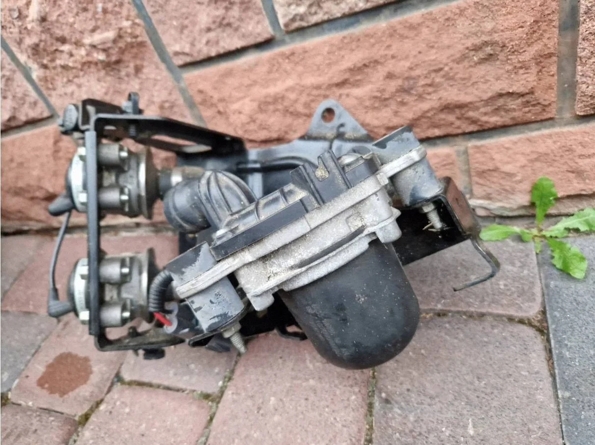 Luftpumpe Aston Martin Vantage 4.3 V8 gebraucht image 3