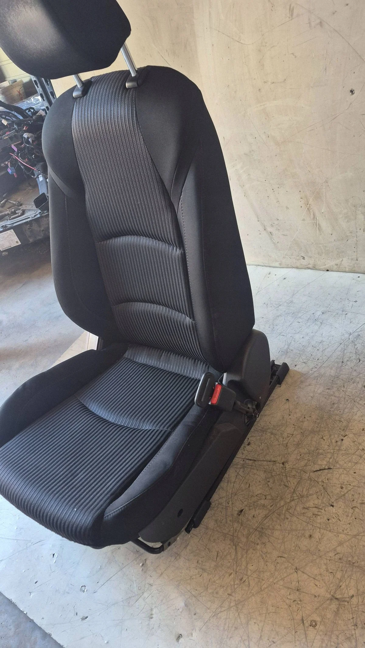 Matkustajan istuin Mazda 3 III XRA8851 image 8